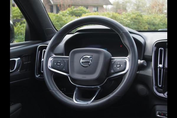 Volvo XC40 Recharge P8 AWD R-Design | SOH 92% | Panoramadak | Harman Kardon | Trekhaak | 360 Camera |