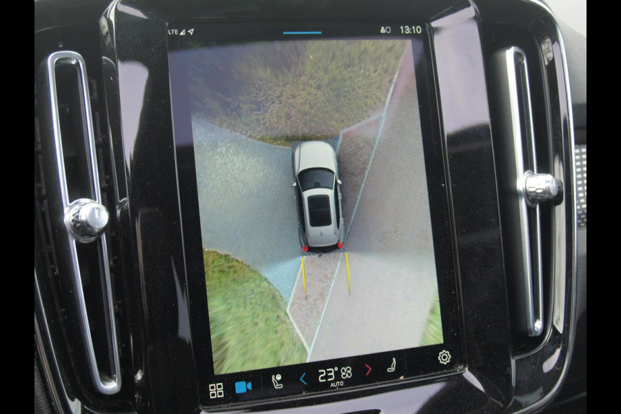 Volvo XC40 Recharge P8 AWD R-Design | SOH 92% | Panoramadak | Harman Kardon | Trekhaak | 360 Camera |