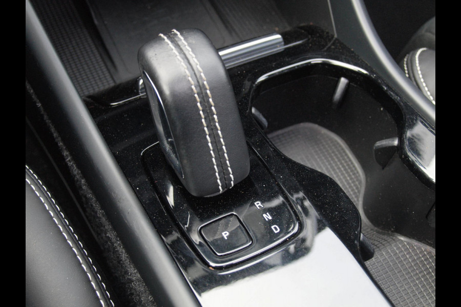 Volvo XC40 Recharge P8 AWD R-Design | SOH 92% | Panoramadak | Harman Kardon | Trekhaak | 360 Camera |