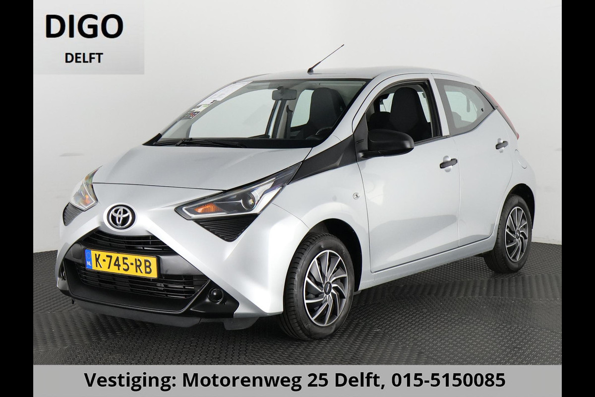Toyota Aygo 1.0 VVT-i X SILVERLINE FUN AIRCO COMFORT PACK AIRCO.5 DRS .GARANTIE TOT 2031 !