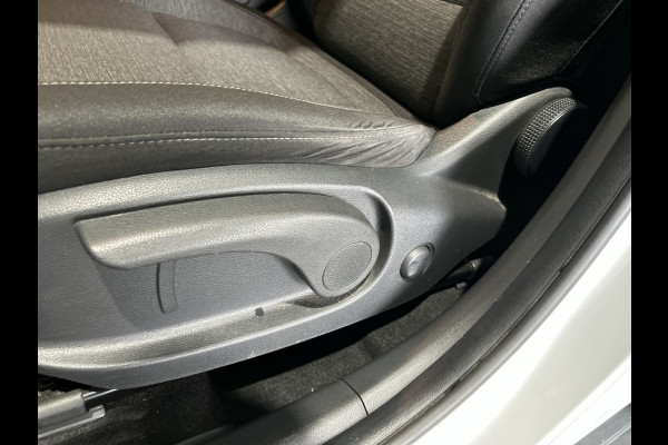 Hyundai Kona EV Comfort 64 kWh | Adaptief cruise control | rijstrookcorrectie