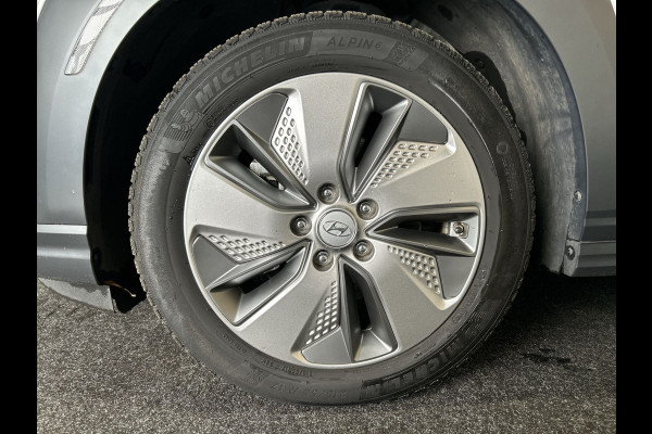 Hyundai Kona EV Comfort 64 kWh | Adaptief cruise control | rijstrookcorrectie