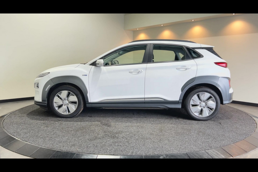 Hyundai Kona EV Comfort 64 kWh | Adaptief cruise control | rijstrookcorrectie