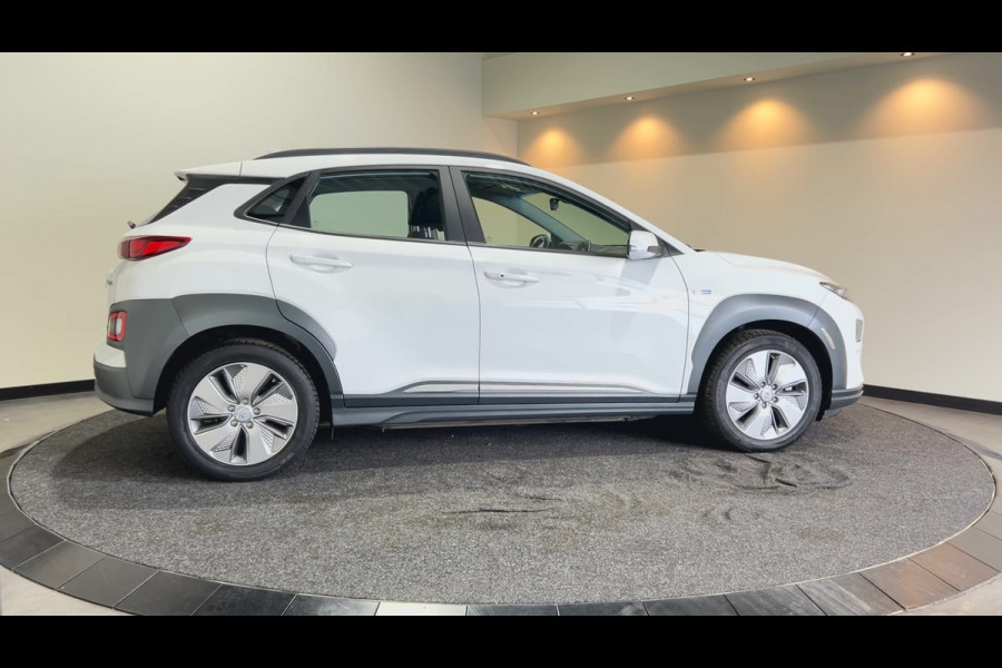 Hyundai Kona EV Comfort 64 kWh | Adaptief cruise control | rijstrookcorrectie