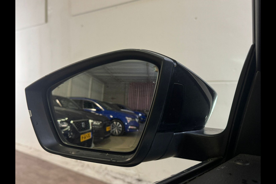 Škoda Superb Combi iV 218PK DSG HYBRID BUSINESS CAMERA/NAVI/VIRTUAL/STUURVERW.