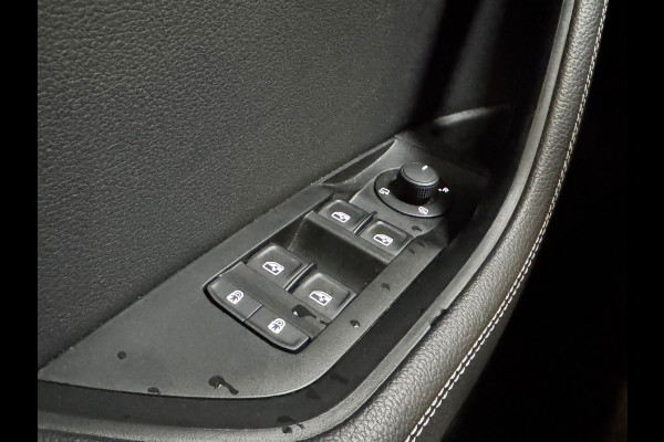 Škoda Superb Combi iV 218PK DSG HYBRID BUSINESS CAMERA/NAVI/VIRTUAL/STUURVERW.