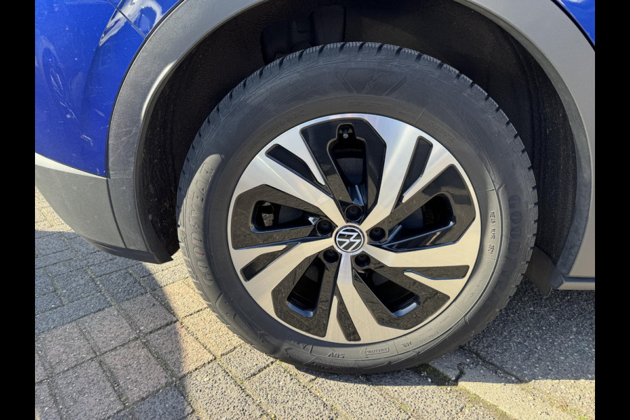 Volkswagen ID.4 City 52 kWh WARMTEPOMP| TREKHAAK | STOELVERWARMING + STUURVERWARMING|VOORRUIT VERWARMING| APPLE CARPLAY/ ANDROID AUTO| ADAPTIVE CRUISE CONTROL| RIJKLAARPRIJS. INCL 12 MND BOVAG GARANTIE