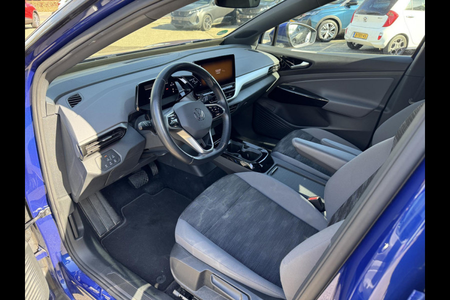 Volkswagen ID.4 City 52 kWh WARMTEPOMP| TREKHAAK | STOELVERWARMING + STUURVERWARMING|VOORRUIT VERWARMING| APPLE CARPLAY/ ANDROID AUTO| ADAPTIVE CRUISE CONTROL| RIJKLAARPRIJS. INCL 12 MND BOVAG GARANTIE