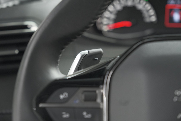 Peugeot 2008 PureTech 130 EAT8 Allure Pack | Trekhaak | Camera | Navigatie | Parkeersensoren