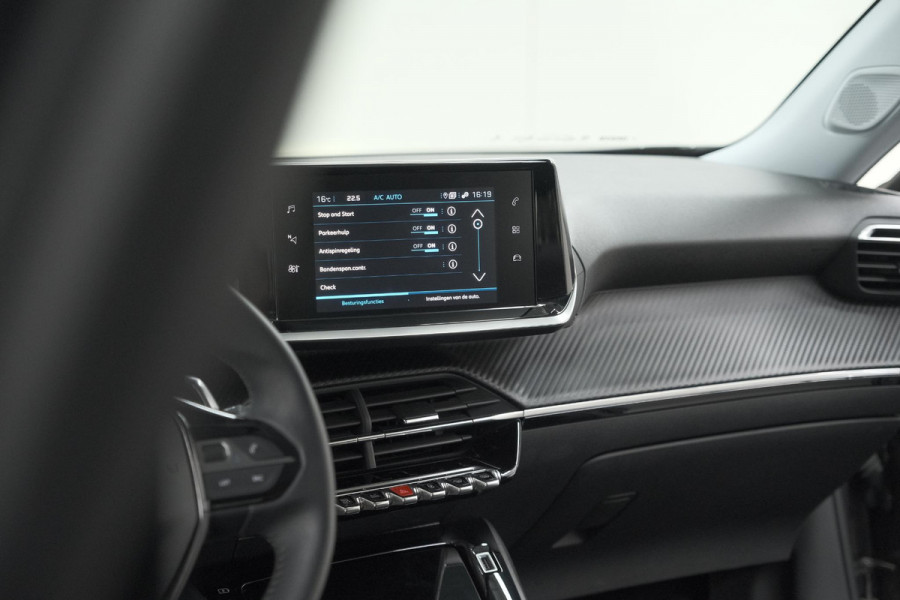 Peugeot 2008 PureTech 130 EAT8 Allure Pack | Trekhaak | Camera | Navigatie | Parkeersensoren