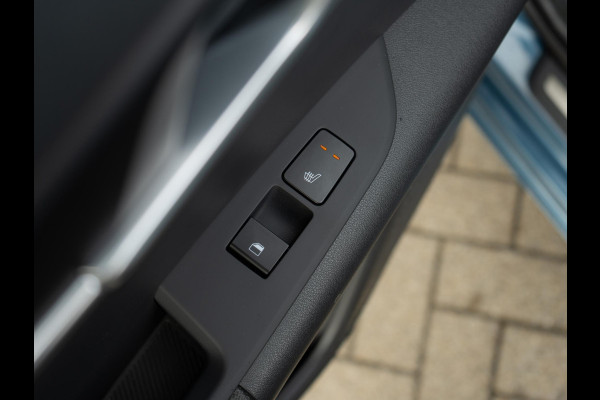 Kia Niro 1.6 GDi Hybrid ExecutiveLine | Stoel en stuurverwarming | Schuifkanteldak | HUD | Harmen en kardon audio |