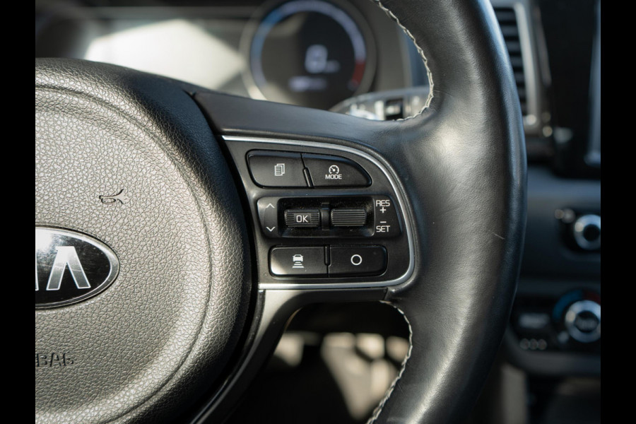 Kia e-Niro ExecutiveLine 64 kWh | Stoel en stuurverwarming | Navigatie |