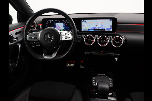 Mercedes-Benz A-Klasse 250e 218 PK SEDAN + PANORAMA | SFEERVERLICHTING | APPLE CARPLAY | MEMORY | STOELVERWARMING