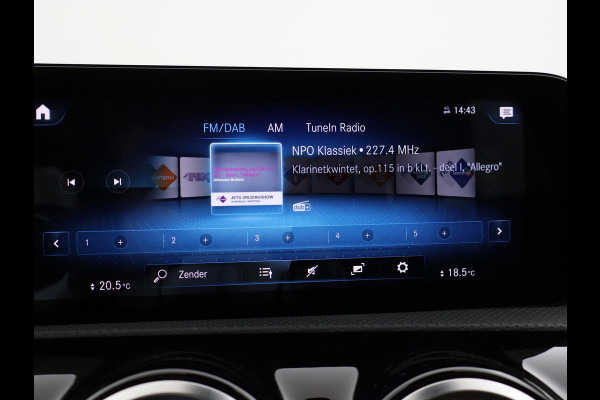 Mercedes-Benz A-Klasse 250e 218 PK SEDAN + PANORAMA | SFEERVERLICHTING | APPLE CARPLAY | MEMORY | STOELVERWARMING