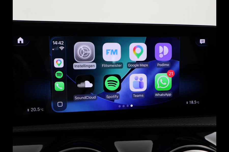 Mercedes-Benz A-Klasse 250e 218 PK SEDAN + PANORAMA | SFEERVERLICHTING | APPLE CARPLAY | MEMORY | STOELVERWARMING