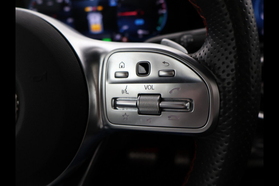 Mercedes-Benz A-Klasse 250e 218 PK SEDAN + PANORAMA | SFEERVERLICHTING | APPLE CARPLAY | MEMORY | STOELVERWARMING