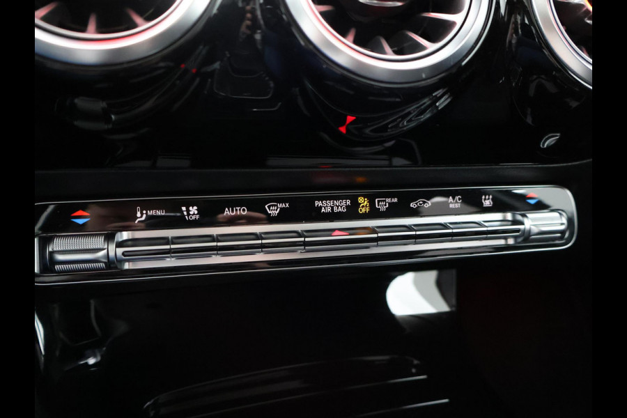 Mercedes-Benz A-Klasse 250e 218 PK SEDAN + PANORAMA | SFEERVERLICHTING | APPLE CARPLAY | MEMORY | STOELVERWARMING