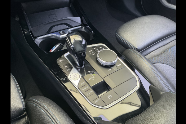 BMW 2 Serie Gran Coupé 218i M Sport Edition Pano.dak HUD Stoelverw. Carplay Alpinweiß DAB LED