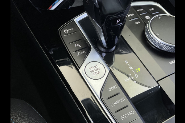 BMW 2 Serie Gran Coupé 218i M Sport Edition Pano.dak HUD Stoelverw. Carplay Alpinweiß DAB LED