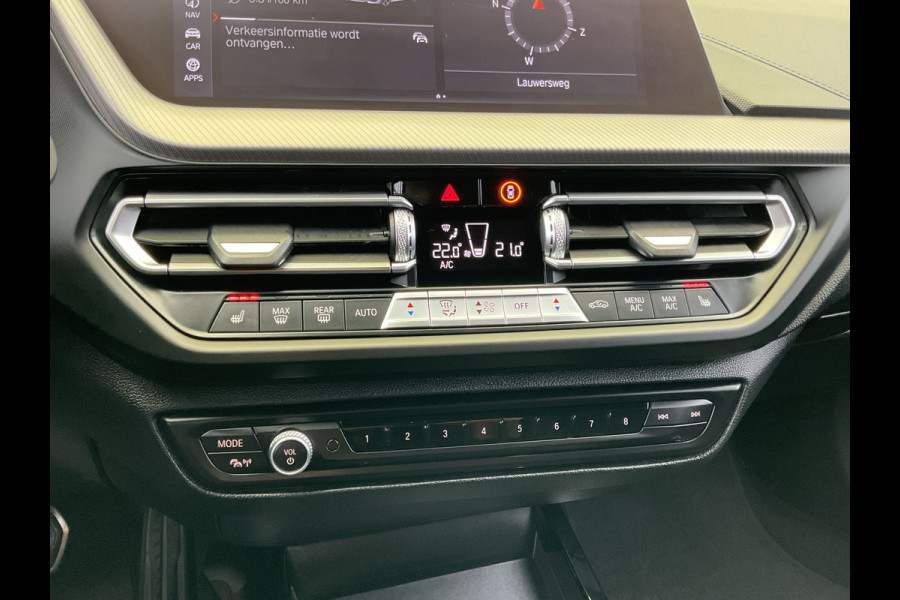 BMW 2 Serie Gran Coupé 218i M Sport Edition Pano.dak HUD Stoelverw. Carplay Alpinweiß DAB LED