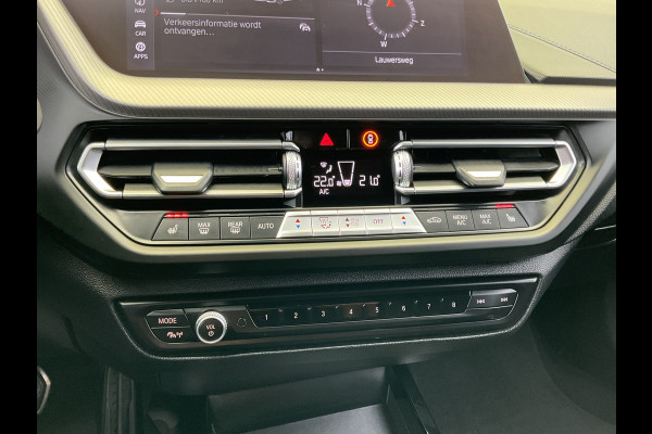 BMW 2 Serie Gran Coupé 218i M Sport Edition Pano.dak HUD Stoelverw. Carplay Alpinweiß DAB LED