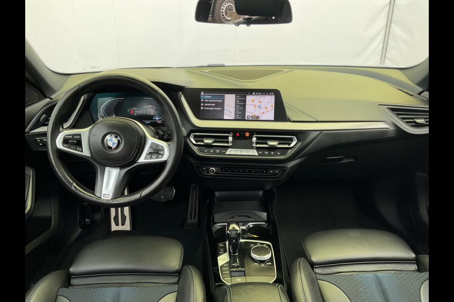 BMW 2 Serie Gran Coupé 218i M Sport Edition Pano.dak HUD Stoelverw. Carplay Alpinweiß DAB LED