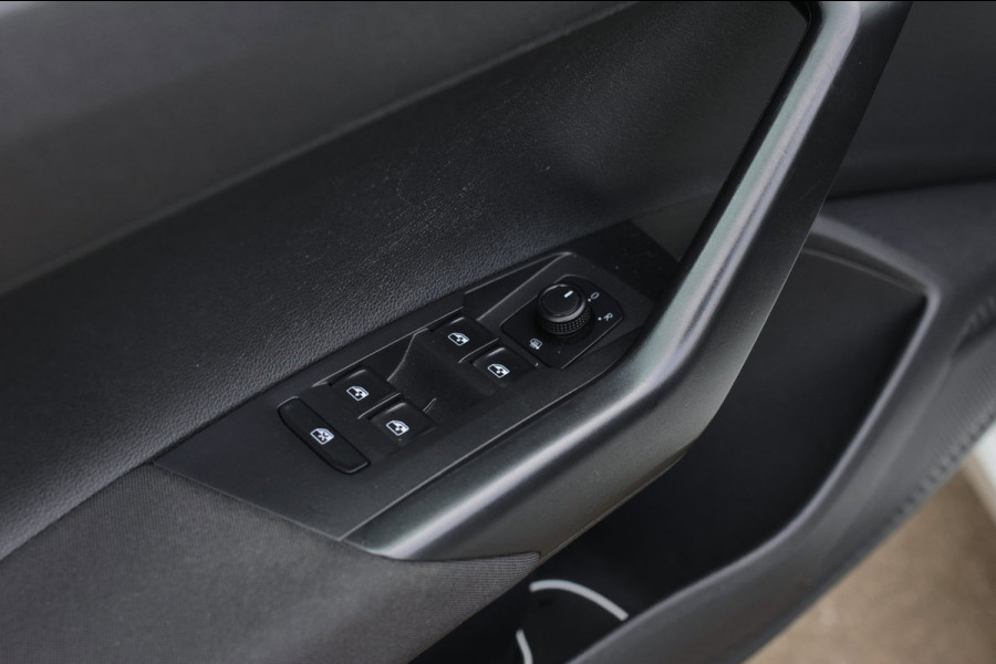 Volkswagen Polo 1.0 TSI Comfortline *ACC*DSG*Stoelverwarming*Trekhaak*