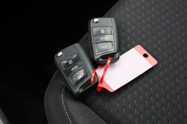 Volkswagen Polo 1.0 TSI Comfortline *ACC*DSG*Stoelverwarming*Trekhaak*