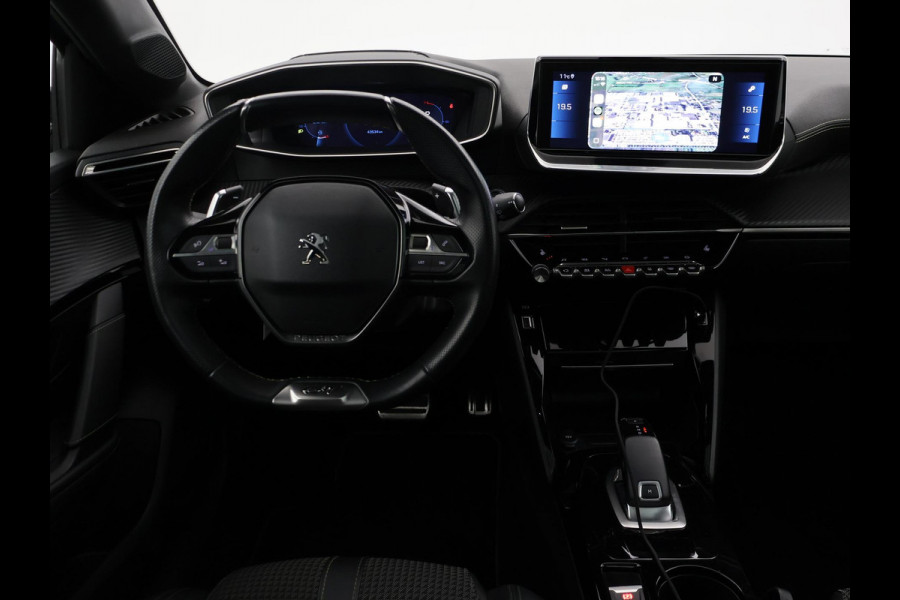 Peugeot 208 1.2 PT 130 PK AUT. GT-LINE + PANORAMA | SFEERVERL. | 3D COCKPIT | STOELVERW. | APPLE CARPLAY | CAMERA