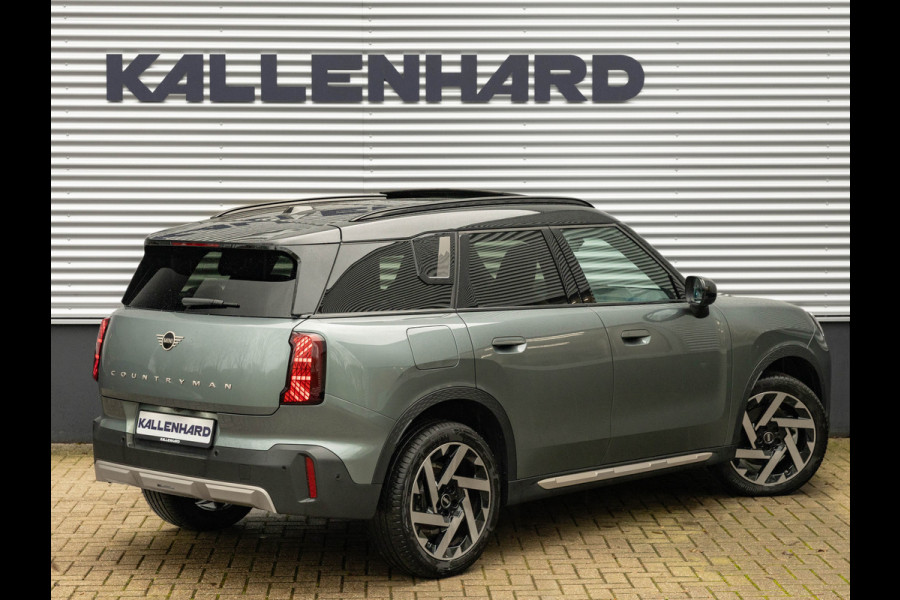 MINI Countryman 1.5 C Favoured - XL Pakket - Pano - Trekhaak - Memoryzetel