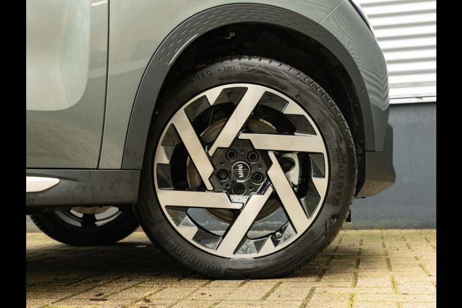 MINI Countryman 1.5 C Favoured - XL Pakket - Pano - Trekhaak - Memoryzetel