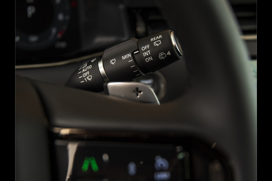Land Rover Range Rover Evoque 1.5 P270e PHEV AWD Dynamic SE 20" | PANO | BLACKPACK | MERIDIAN