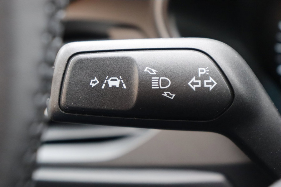 Ford Focus 1.0 EB Hybrid Titanium Style org.NL stoel+raamverw. camera