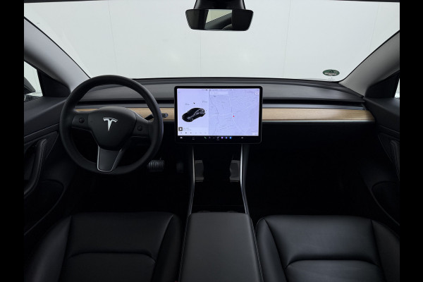 Tesla Model 3 SR+ 325PK LFP-Accu SOH 95% AutoPilot Leer Pano-Dak Adaptive Cruise Camera's Elektr.-Stuur+Stoelen+Spiegels+Geheugen+Easy-Entry+V Ecc Navi Led DAB Voorverwarmen interieur via App Keyless One-Pedal-Drive 1e Eigenaar Origineel Nederlandse Auto Fabrieksgarantie op Accu en motor tot 8-12-2028