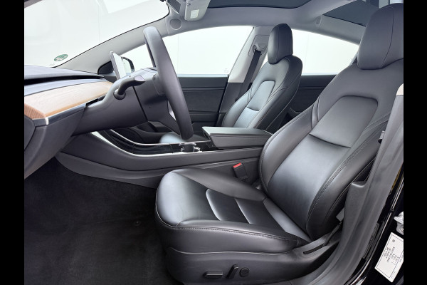 Tesla Model 3 SR+ 325PK LFP-Accu SOH 95% AutoPilot Leer Pano-Dak Adaptive Cruise Camera's Elektr.-Stuur+Stoelen+Spiegels+Geheugen+Easy-Entry+V Ecc Navi Led DAB Voorverwarmen interieur via App Keyless One-Pedal-Drive 1e Eigenaar Origineel Nederlandse Auto Fabrieksgarantie op Accu en motor tot 8-12-2028