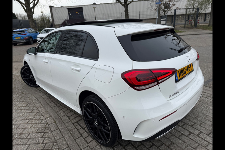 Mercedes-Benz A-Klasse 250 e HYBRID 2021 262PK AMG Limited VOL-LUXE PANO