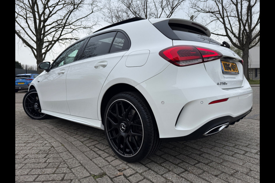 Mercedes-Benz A-Klasse 250 e HYBRID 2021 262PK AMG Limited VOL-LUXE PANO