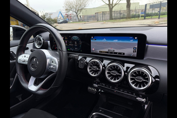 Mercedes-Benz A-Klasse 250 e HYBRID 2021 262PK AMG Limited VOL-LUXE PANO