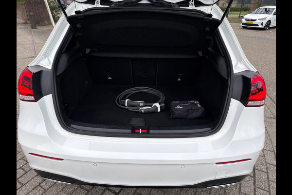 Mercedes-Benz A-Klasse 250 e HYBRID 2021 262PK AMG Limited VOL-LUXE PANO