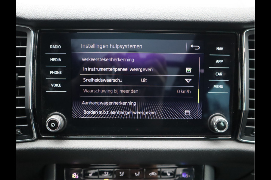 Škoda Kodiaq 1.5 TSI Business Edition Navi / Pano / DSG / Trekhaak /