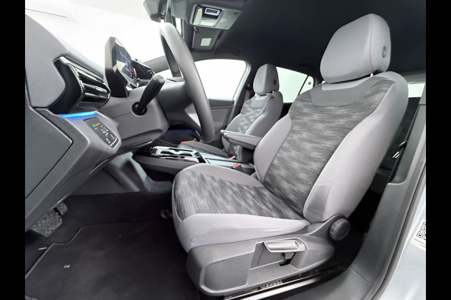 Volkswagen ID.4 82kWh SOH 95% Trekhaak Navi Ecc Adap.Cruise Apple Carplay Android Auto Pdc Pro Edition Led Lmv Isofix DAB Wifi Bluetooth Rijstrooksensor 1.000KG Trekgewicht 1e Eigenaar Origineel Nederlandse Auto