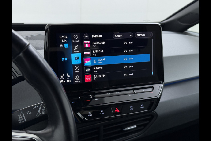 Volkswagen ID.3 First Plus 62kWh Soh92% Trekhaak Camera Navi-Pro Ecc Adap.Cruise Stuur+Stoelverwarming Apple Carplay Android Auto Pdc Bluetooth Keyless Advanced Matrix Led Rijstrooksensor IQ Drive 1e Eigenaar Origineel Nederlandse Auto