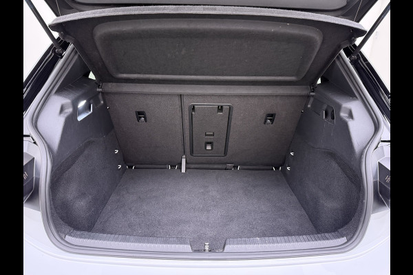 Volkswagen ID.3 First Plus 62kWh Soh92% Trekhaak Camera Navi-Pro Ecc Adap.Cruise Stuur+Stoelverwarming Apple Carplay Android Auto Pdc Bluetooth Keyless Advanced Matrix Led Rijstrooksensor IQ Drive 1e Eigenaar Origineel Nederlandse Auto