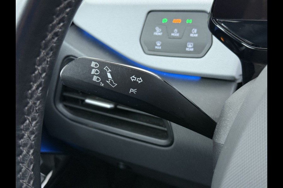 Volkswagen ID.3 First Plus 62kWh Soh92% Trekhaak Camera Navi-Pro Ecc Adap.Cruise Stuur+Stoelverwarming Apple Carplay Android Auto Pdc Bluetooth Keyless Advanced Matrix Led Rijstrooksensor IQ Drive 1e Eigenaar Origineel Nederlandse Auto