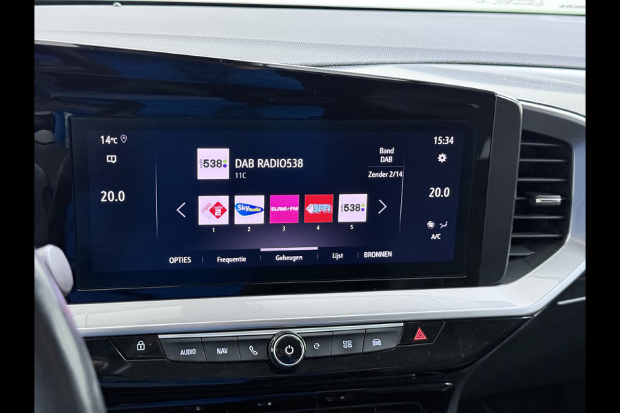 Opel Mokka-e Ultimate 50kWh 3-Fase Warmtepomp Adap.Cruise Stuur+Stoelverwarming Navi 360°Camera Ecc Apple Carplay Android Auto Pdc 11kw Laden SOH 88% Matrix Led Keyless Lmv DAB Lane Assist Privacy Glas Dealeronderhouden Origineel Nederlandse Auto Super Compleet!