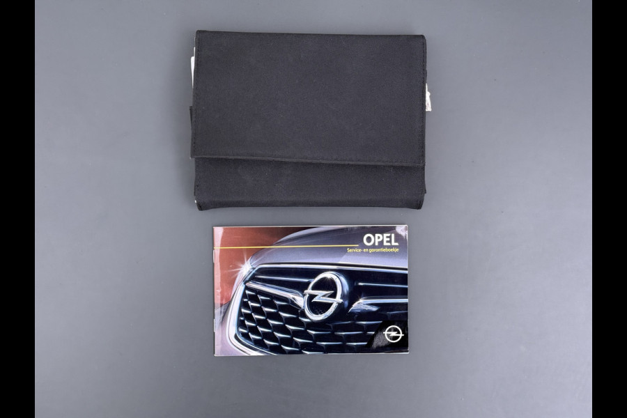 Opel Mokka-e Ultimate 50kWh 3-Fase Warmtepomp Adap.Cruise Stuur+Stoelverwarming Navi 360°Camera Ecc Apple Carplay Android Auto Pdc 11kw Laden SOH 88% Matrix Led Keyless Lmv DAB Lane Assist Privacy Glas Dealeronderhouden Origineel Nederlandse Auto Super Compleet!