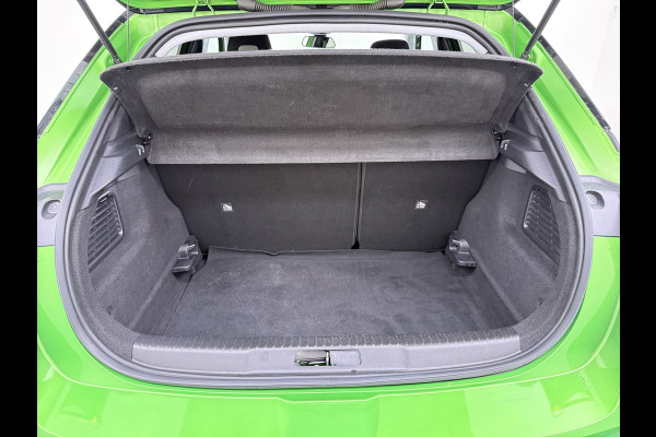 Opel Mokka-e Ultimate 50kWh 3-Fase Warmtepomp Adap.Cruise Stuur+Stoelverwarming Navi 360°Camera Ecc Apple Carplay Android Auto Pdc 11kw Laden SOH 88% Matrix Led Keyless Lmv DAB Lane Assist Privacy Glas Dealeronderhouden Origineel Nederlandse Auto Super Compleet!