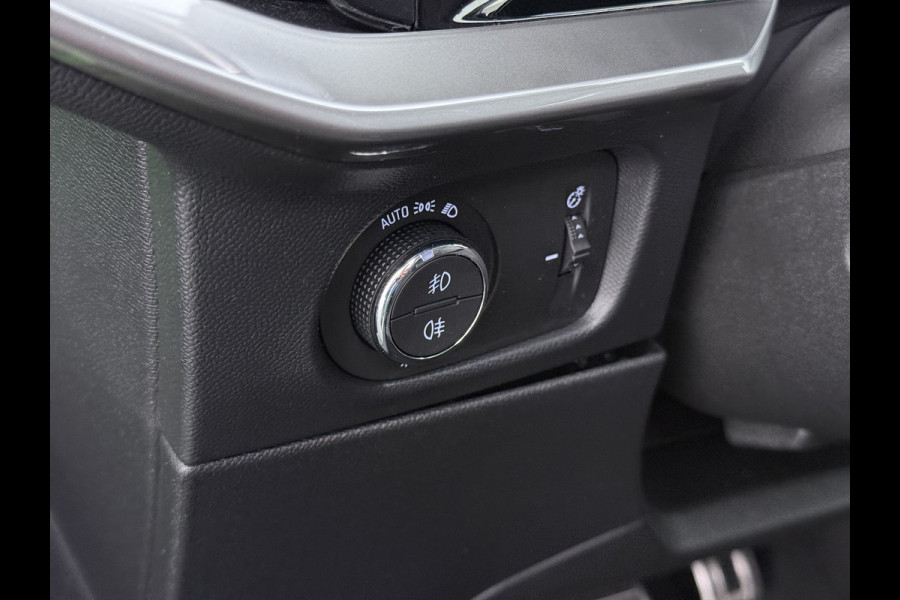 Opel Mokka-e Ultimate 50kWh 3-Fase Warmtepomp Adap.Cruise Stuur+Stoelverwarming Navi 360°Camera Ecc Apple Carplay Android Auto Pdc 11kw Laden SOH 88% Matrix Led Keyless Lmv DAB Lane Assist Privacy Glas Dealeronderhouden Origineel Nederlandse Auto Super Compleet!