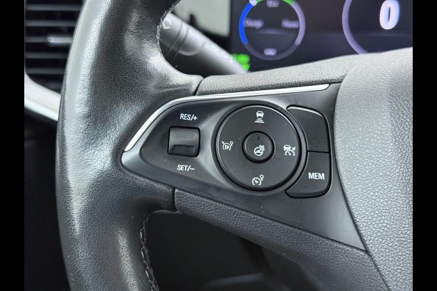 Opel Mokka-e Ultimate 50kWh 3-Fase Warmtepomp Adap.Cruise Stuur+Stoelverwarming Navi 360°Camera Ecc Apple Carplay Android Auto Pdc 11kw Laden SOH 88% Matrix Led Keyless Lmv DAB Lane Assist Privacy Glas Dealeronderhouden Origineel Nederlandse Auto Super Compleet!