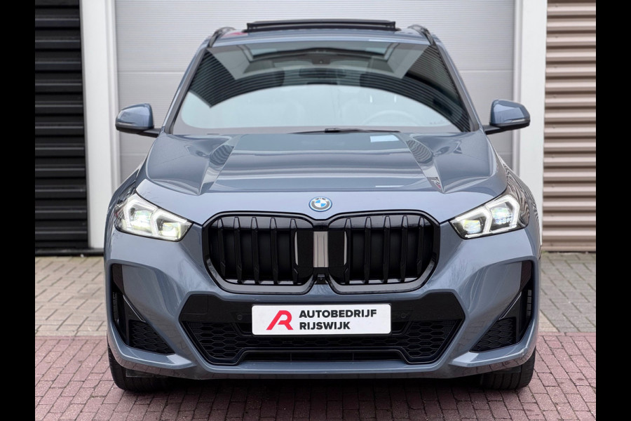 BMW X1 XDrive25e Pano/Memory/360/HuD/Sfeer